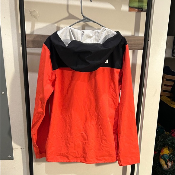 The North Face Shell Jacket - Picture 3 of 3